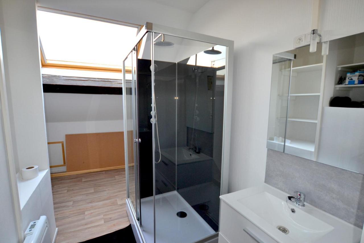 Hotel Capsule Valenciennes à Famars Extérieur photo